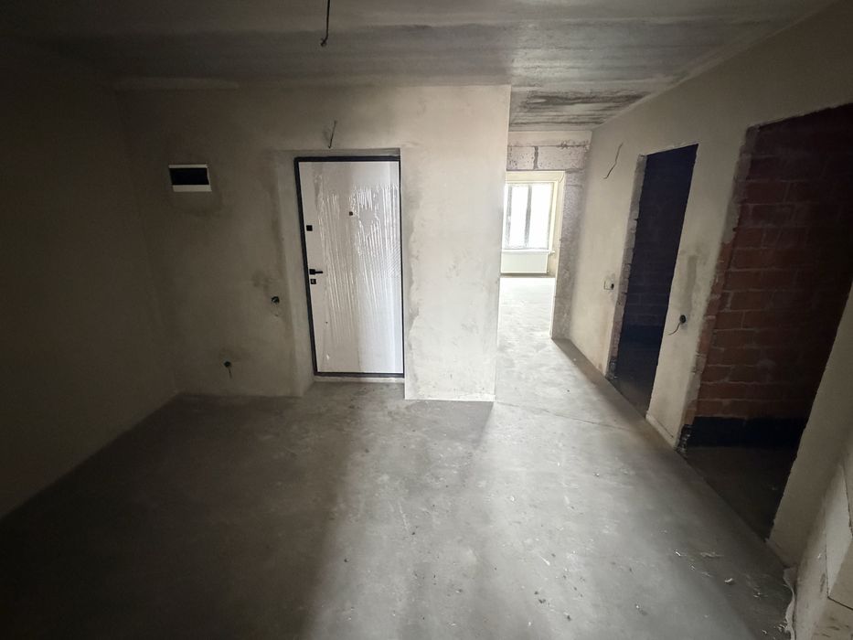 Продам 2 ком ЖК Александровский дом сдан