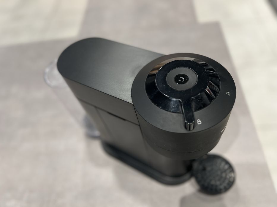 Nespresso Vertuo Next - Ekspres do kawy na kapsułki