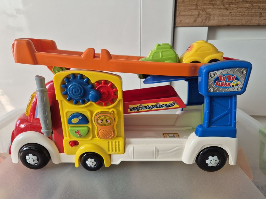 Auto-transporter tut tut na baterie Vtech