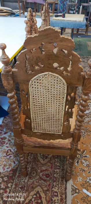 Krzesła stylizowane ratanowe nowe