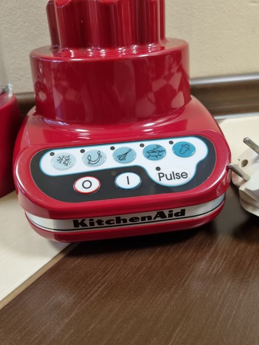 Blender ze szklanym kielichem