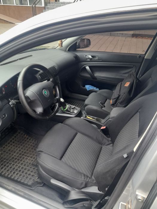 Автомобіль SKODA/Superb
