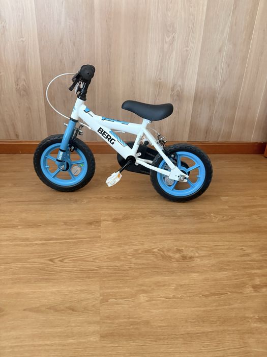 Bicicleta de criança de 3 a 4 anos de idade