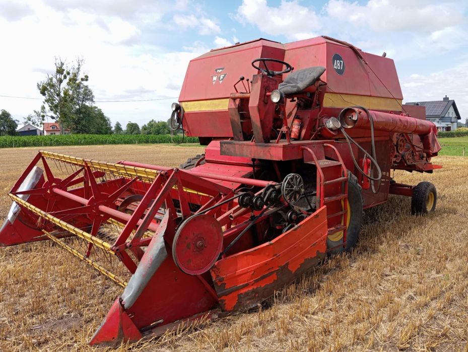 Kombajn zbożowy MF 487