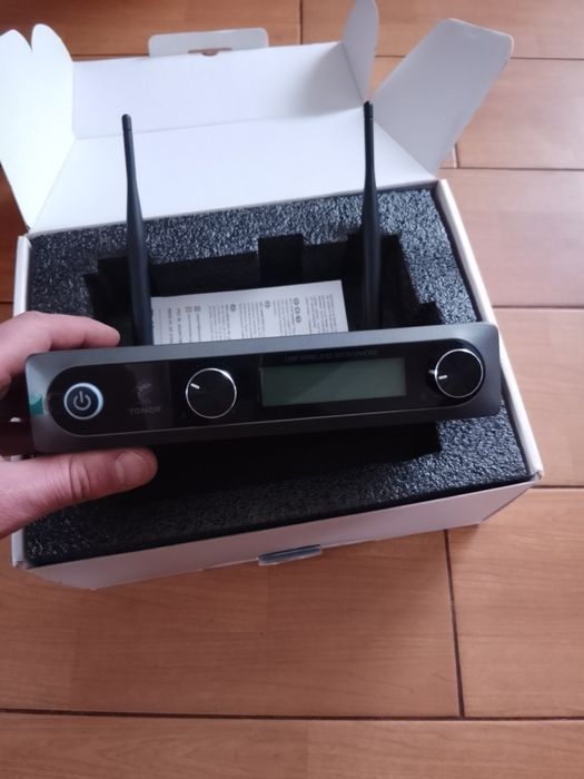 Приймач бездротової мікрофоном системи Tonor TW-820