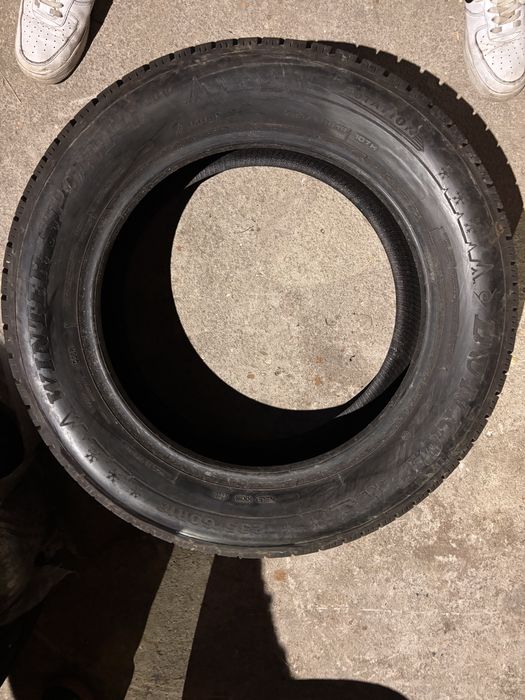 Opony zimowe Dunlop 235/60 R18