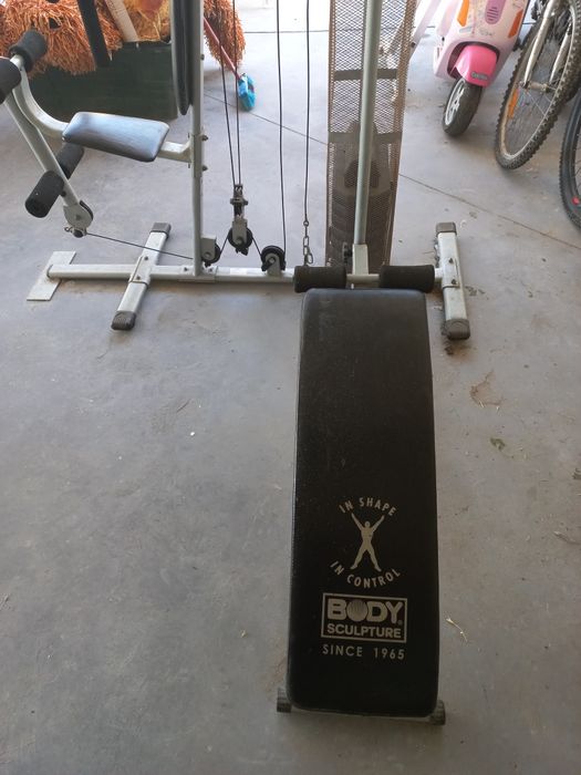 Maquina de musculação multifunções