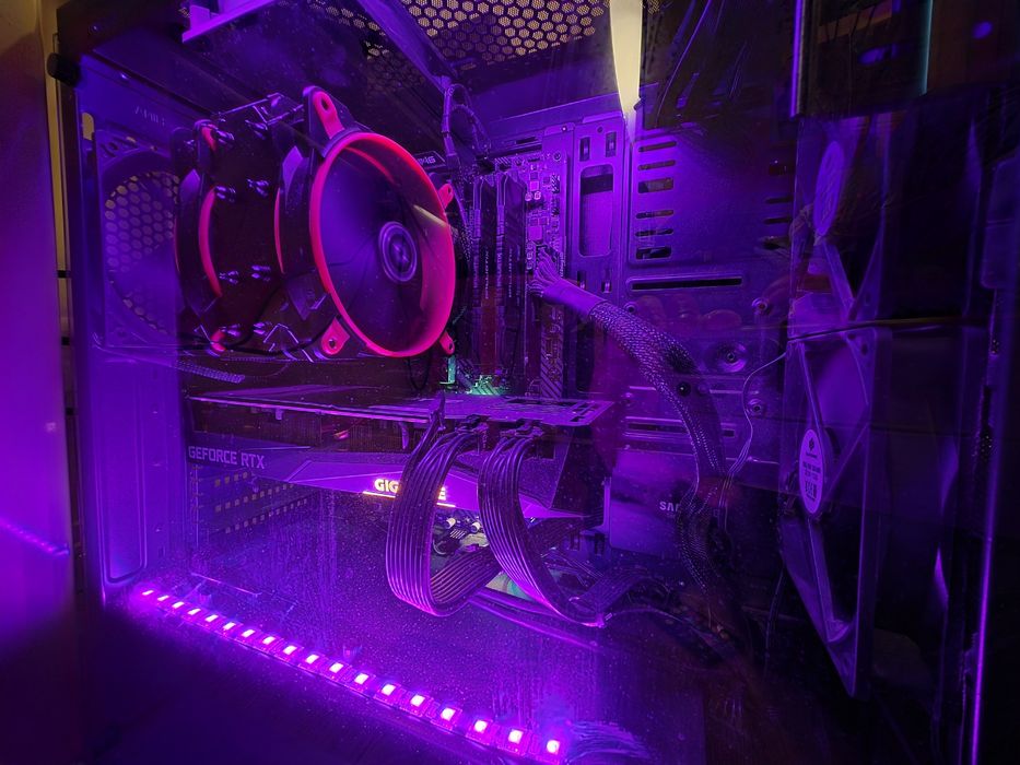 Komputer Ryzen 7 5800X / MSI MAG B550 / GTX 3070 / 16 GB RAM DDR4