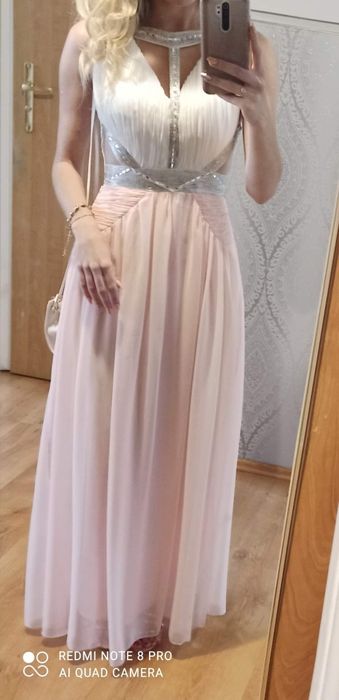 Piękna sukienka wieczorowa