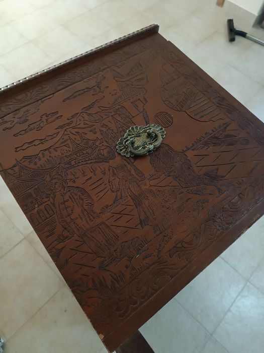 Baú / Arcão Decorativo de Contraplacado com Relevo (Estilo Oriental)