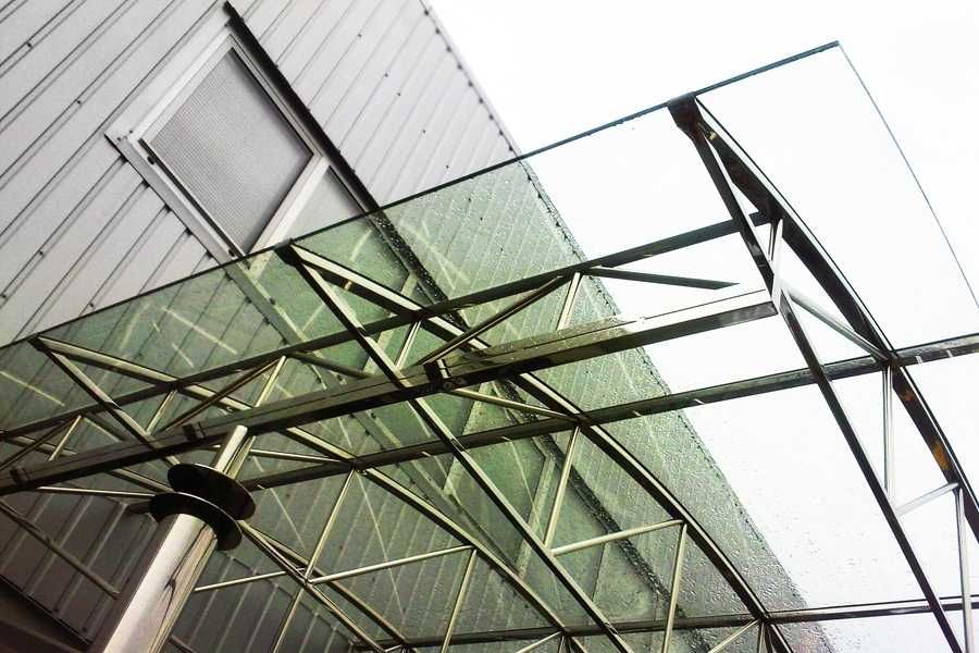 Poliwęglan lity bezbarwny 3UV 2,05x3,05m grubość 2,3,4,5,6,8,10,12 mm