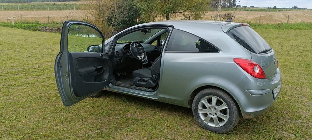 Opel Corsa D 2011