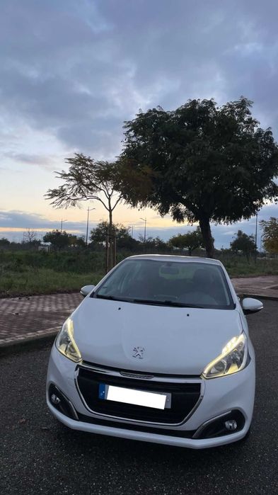 Peugeot 208 1.6 HDi Style 100 CV 2016