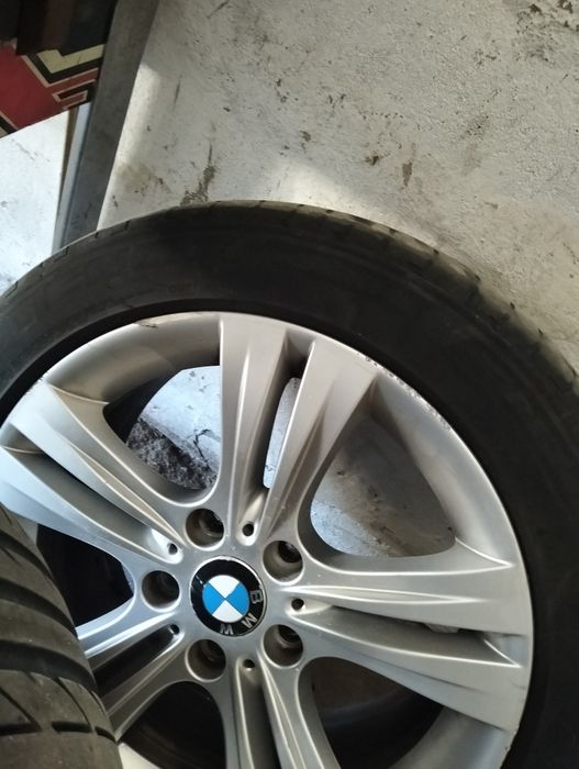 Frente com embaladeiras original BMW 318 e jantes 17