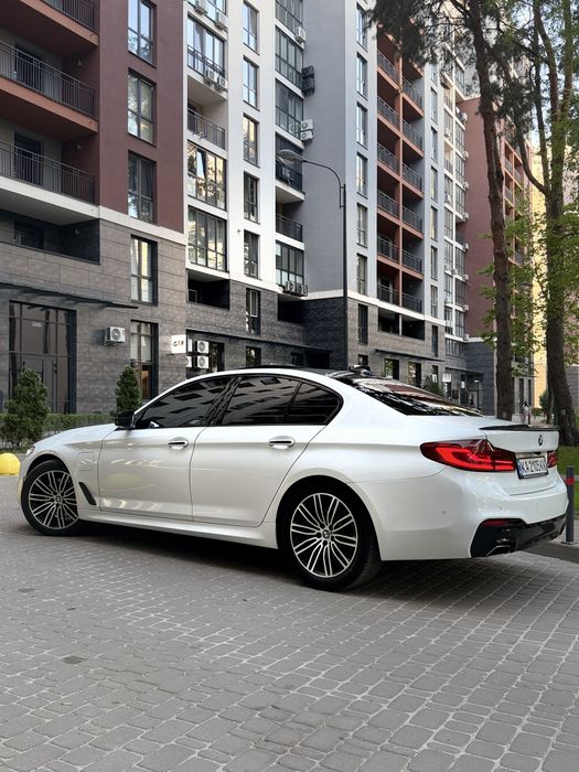 BMW 530e плагін гібрид M Package