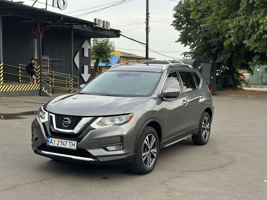 Nissan rogue SV+ 2019
