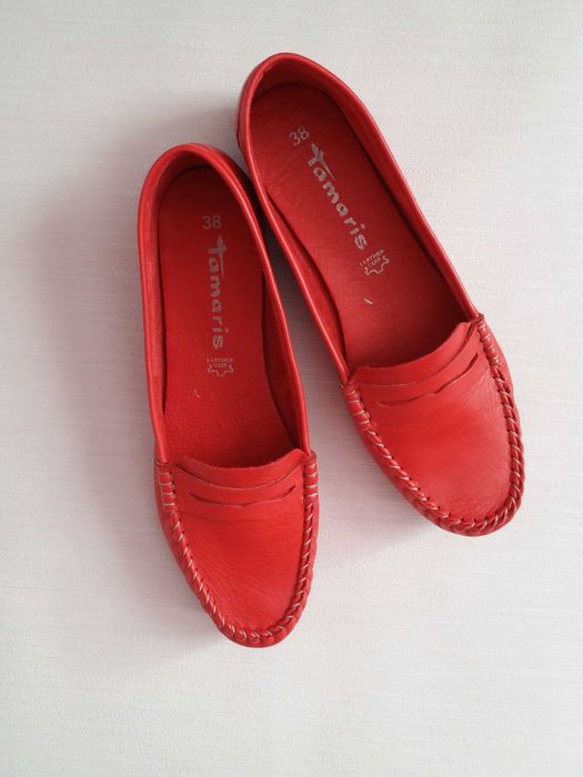 Мокасины кожаные красные tamaris