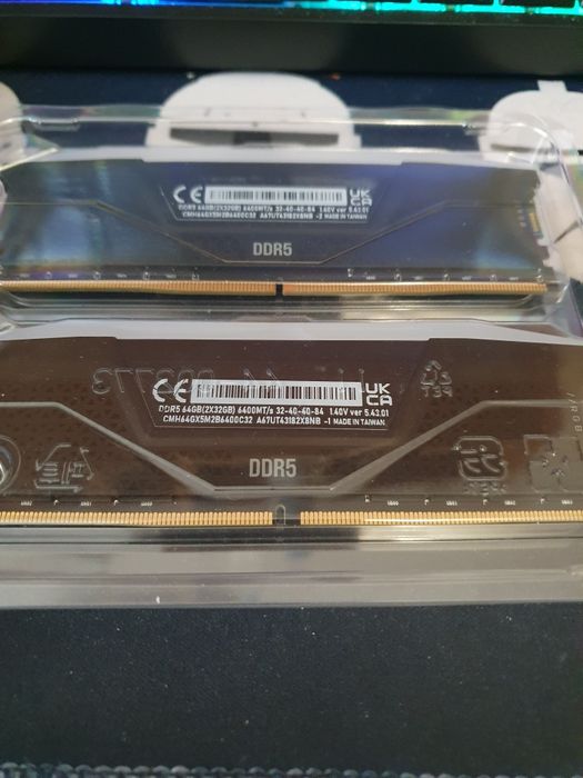 Оперативна пам'ять Corsair 64 GB (2x32 GB) DDR5 6400 MHz Vengeance RGB