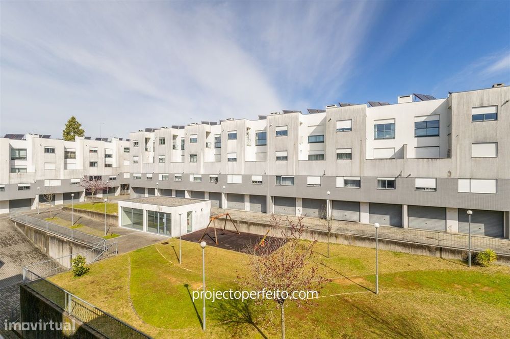 Andar Moradia T3 DUPLEX Venda em Mozelos,Santa Maria da Feira