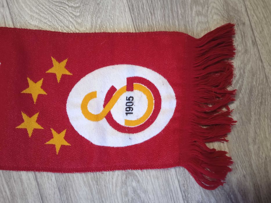 Шарф фанатов футбольного клуба Галатасарай (Турция) Galatasaray