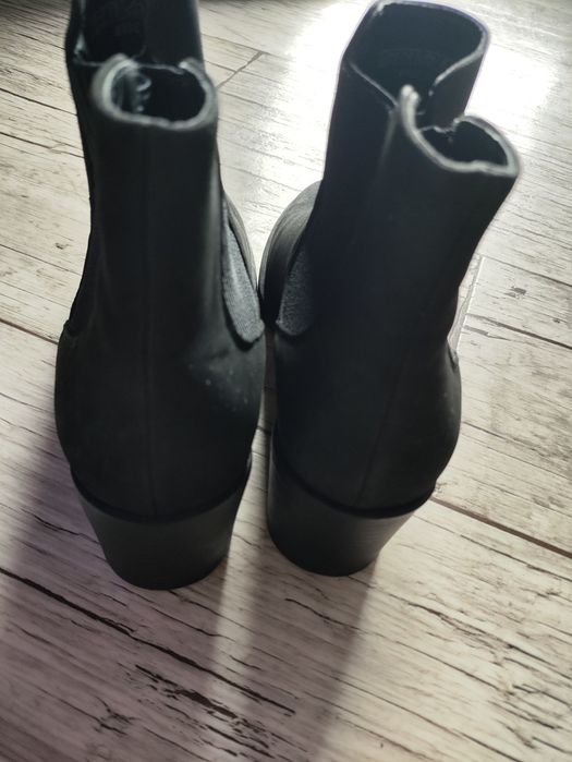 Nowe Czarne botki Anna Field 37, 23,5cm obcas 5,5cm 
Buty mają gumkę w