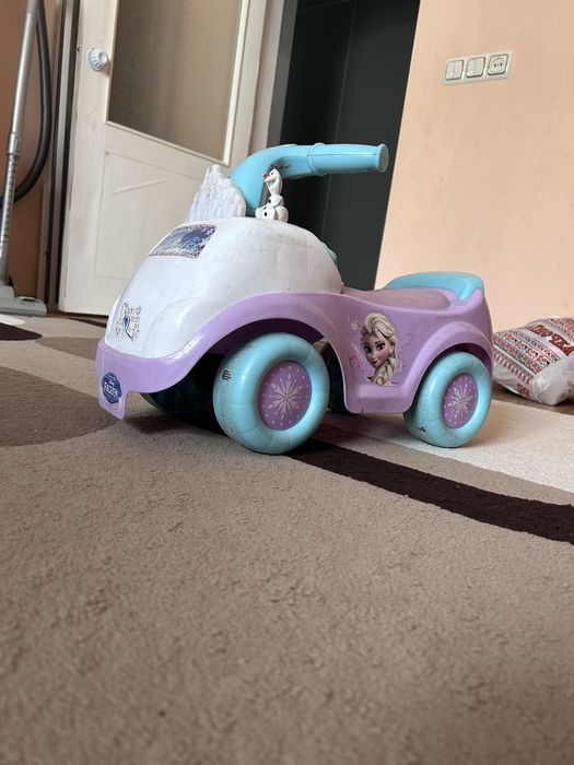 Машинка -толокар дитяча