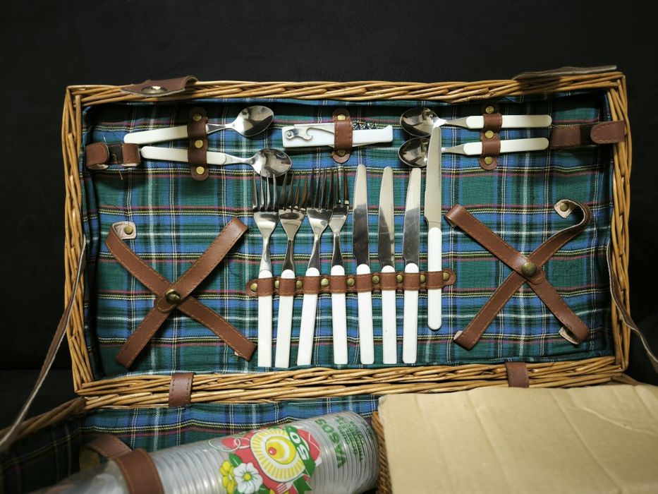 Mala Picnic com acessórios