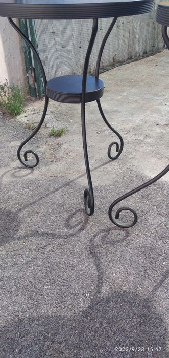 Duas Mesas de cabeceira