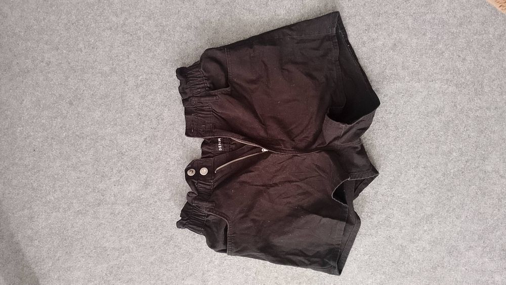 Czarne szorty paperbag sinsay