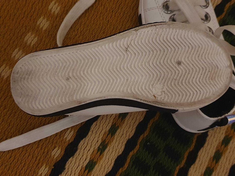 Buty białe dla dziewczynki, rozm. 25