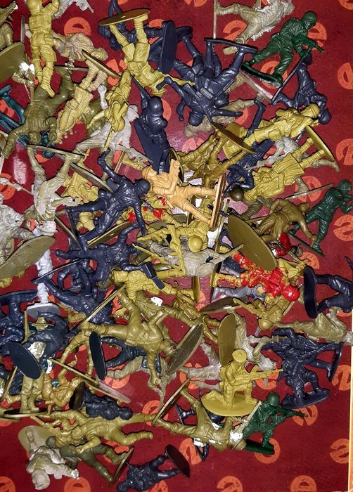 Lot of 150 Arfix and Matchbox Die-Cast Models in 1:32 Scale64741088982658121