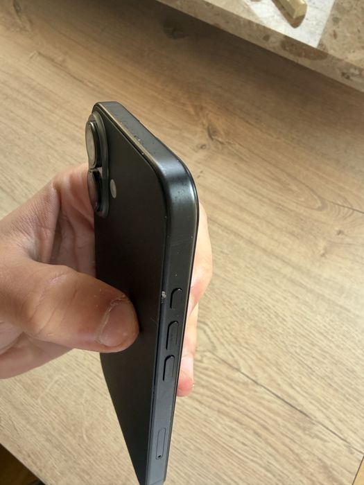 Iphone 16 6/128gb