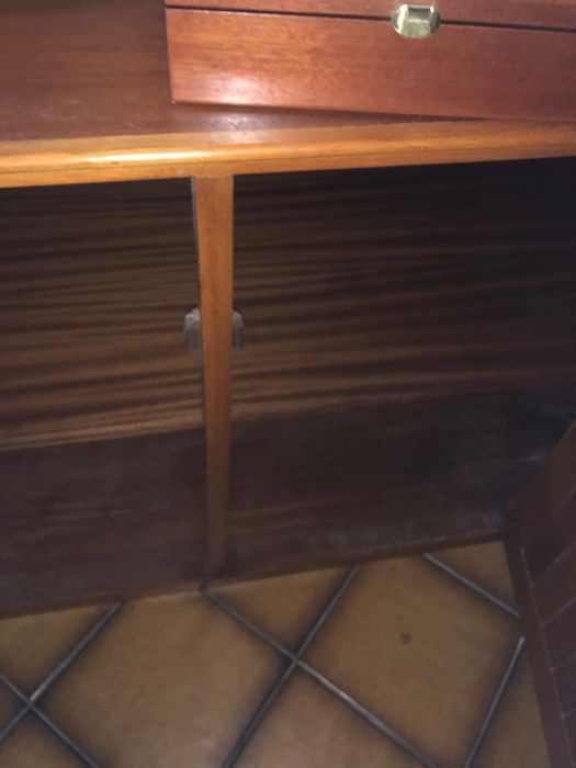 Bar em madeira Afzelia maciça