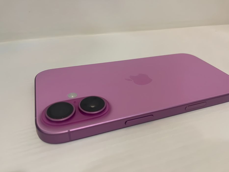 iPhone 16 Plus 128GB Pink