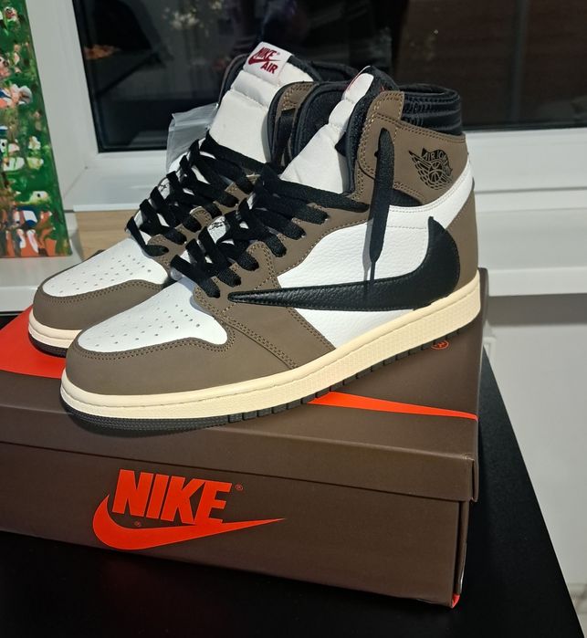 Nike jordan 1 high travis scott