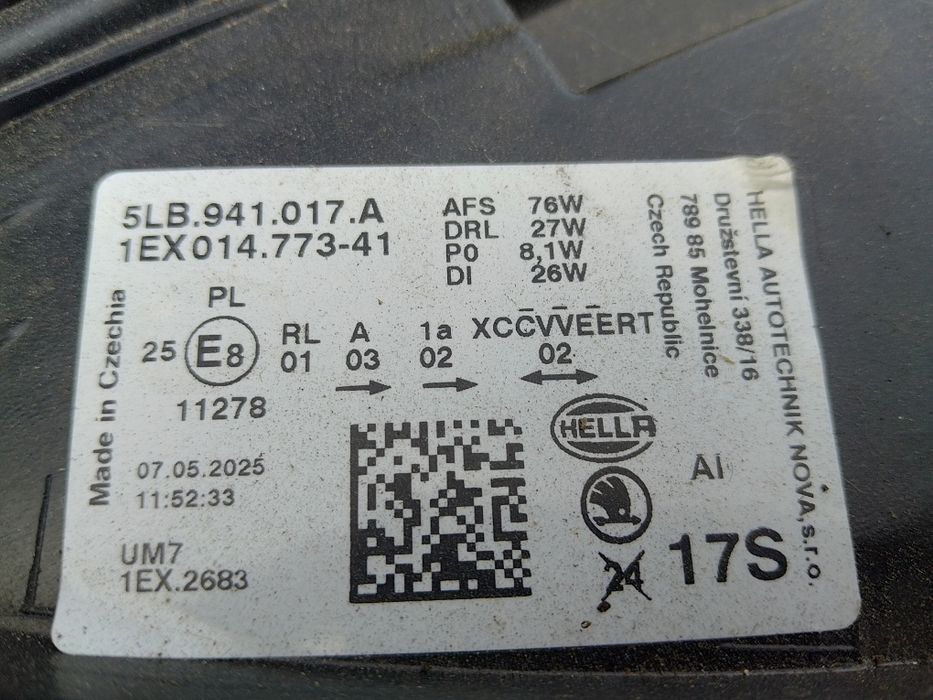 Skoda Enyaq full LED lampa lewa przód 2025r