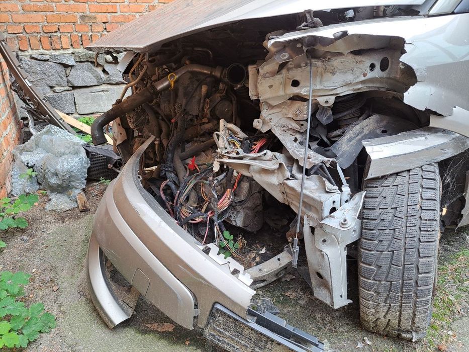 Продаю Renault Scenic 2 після ДТП