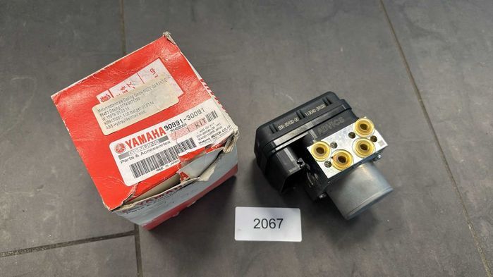 Pompa ABS Yamaha MT 09 FJ 09 Tracer 2014-17 [2067]