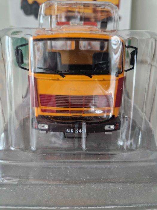 Model Jelcz 642 Holownik Kultowe Ciężarówki PRL DeAgostini skala 1:43