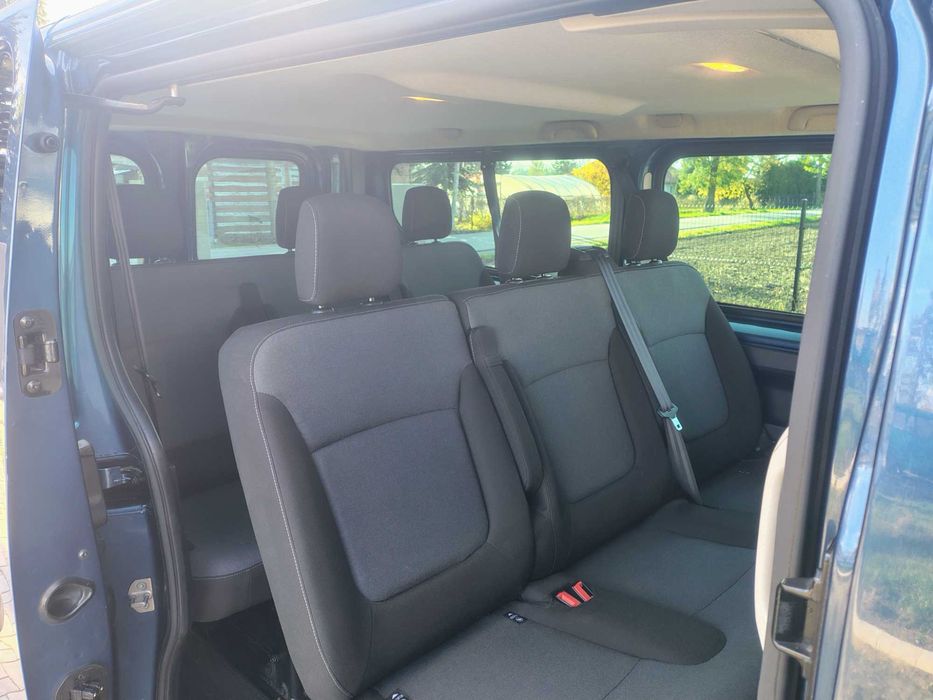 Wynajem/ wypożyczalnia bus 9 osób, Long Radom Warszawa