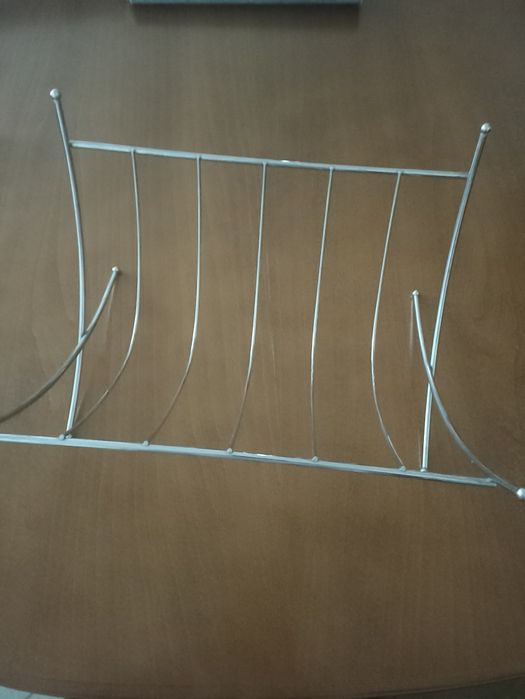 Stojak na gazety,na beczka piwa.