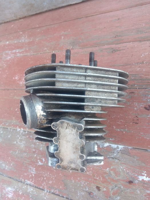 Передні амортизатори