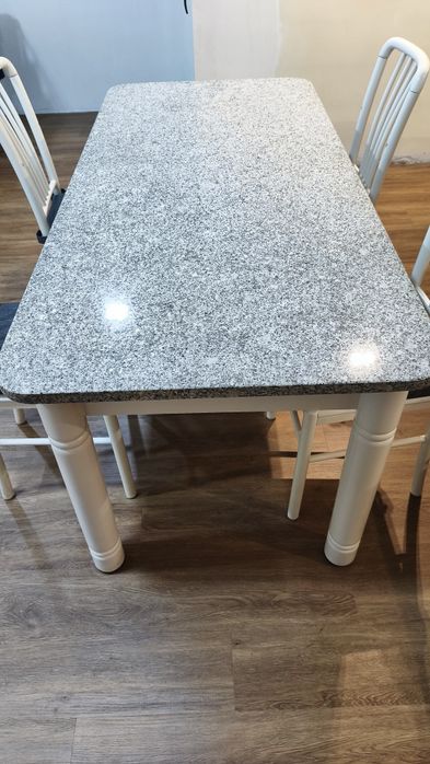 Vendo mesa de jantar