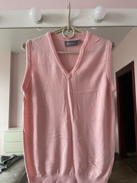 Фірмовий шерстяний светр