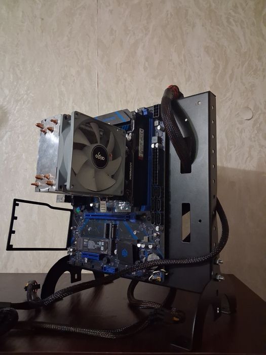 Відкритий корпус , корпус стенд для пк