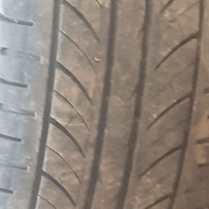 Два комплекта колес  на BMW и  Mitsubishi
