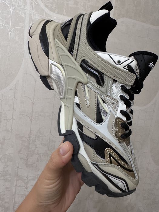 Balenciaga Track 2  Beige/Black 37р
