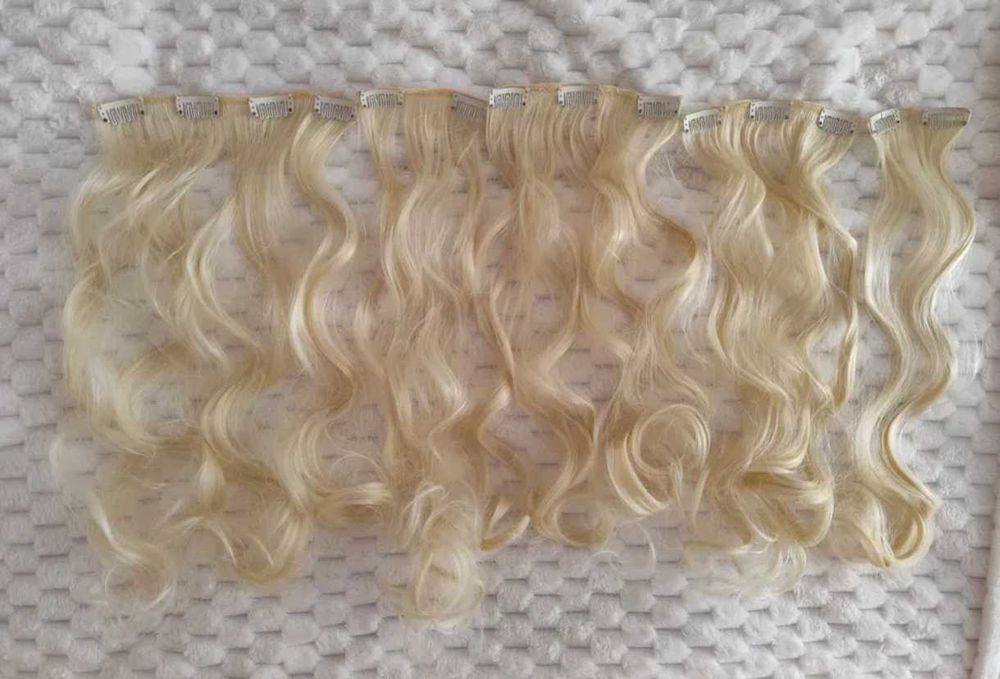 Włosy syntetyczne jasny blond 5 taśm 119 g 60 cm