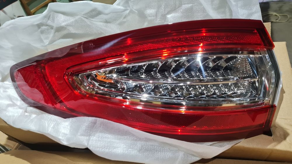 Ліхтар задній Жовтий поворот наружній правий лівий Ford Fusion зовнішн