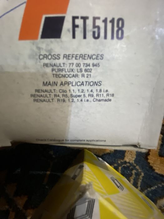 Lote de material diverso para Renault anos 80